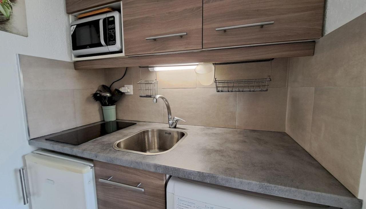 A 50 M De La Et Du Sentier Littoral Apartment Hyères